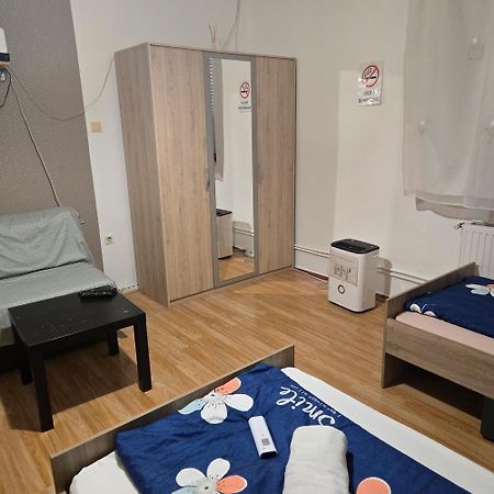 Orsi Apartman / Vendeghaz Kecskemét Eksteriør billede