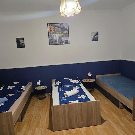Orsi Apartman / Vendeghaz Kecskemét Eksteriør billede