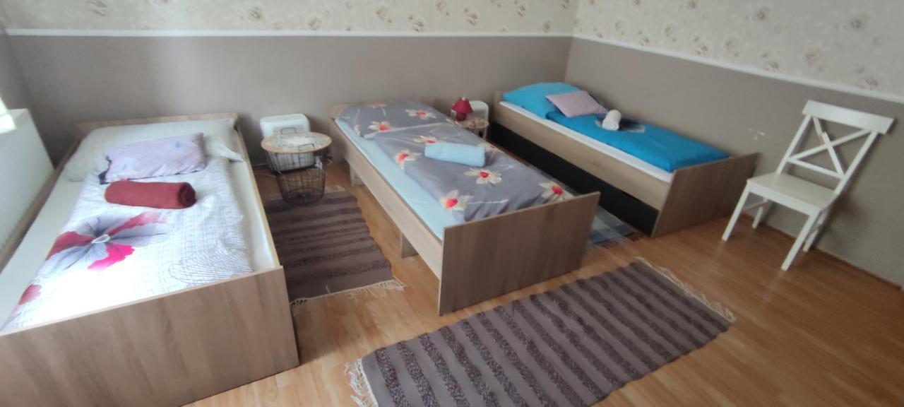 Orsi Apartman / Vendeghaz Kecskemét Eksteriør billede