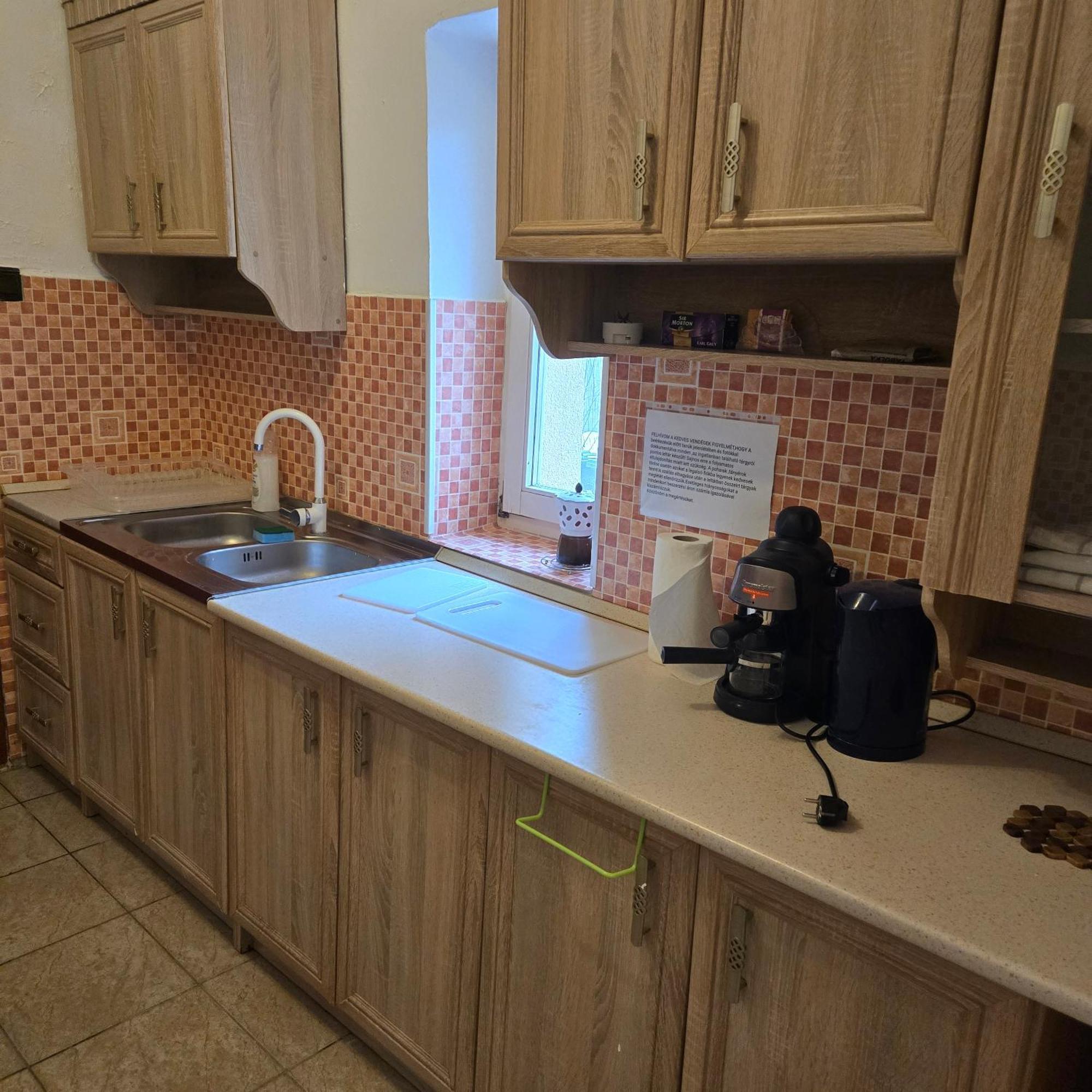 Orsi Apartman / Vendeghaz Kecskemét Eksteriør billede